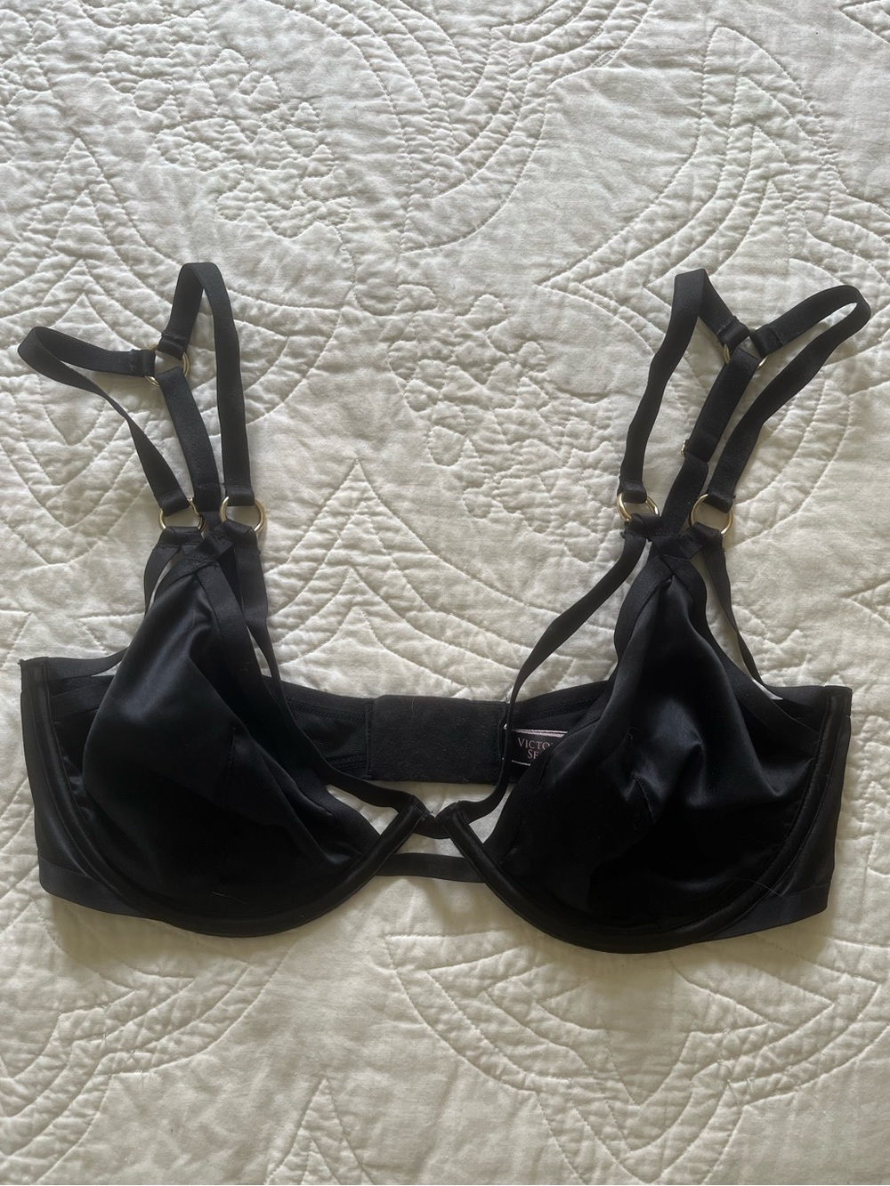 Victoria’s Secret Strappy Underwire Bra. Black. 36DD